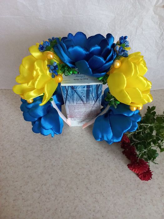 Обруч в українських кольорах