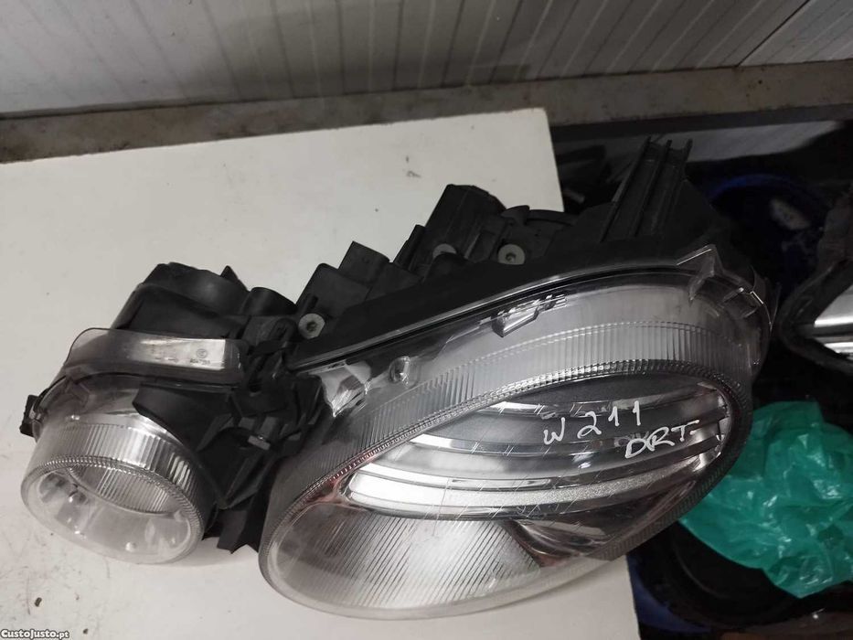 Par Mercedes E - class W211 ( após restyling ) faróis bi-xénon