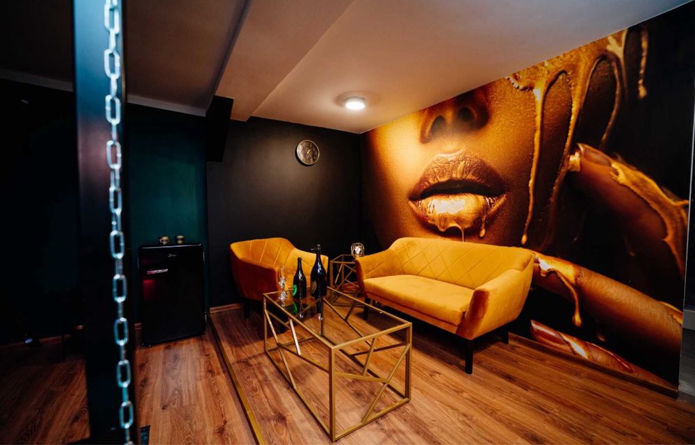Studio33 dyskretny apartament z wanną z hydromasazem