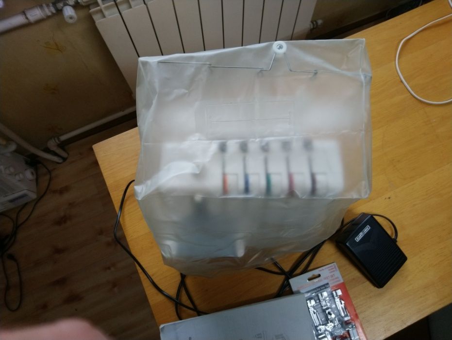 Merrylock 3000CL - 5-nitkowy coverlock - owerlok