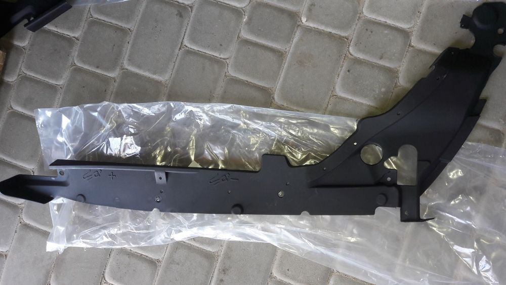 Накладка крила підкапотна ліва права Jeep Grand Cherokee 2015-