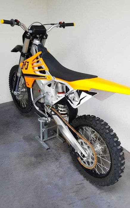 Moto elétrica americana Alta Motors (O mesmo Stark Varg 60HP)