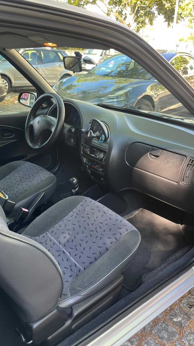 Citroen Saxo Cinzento