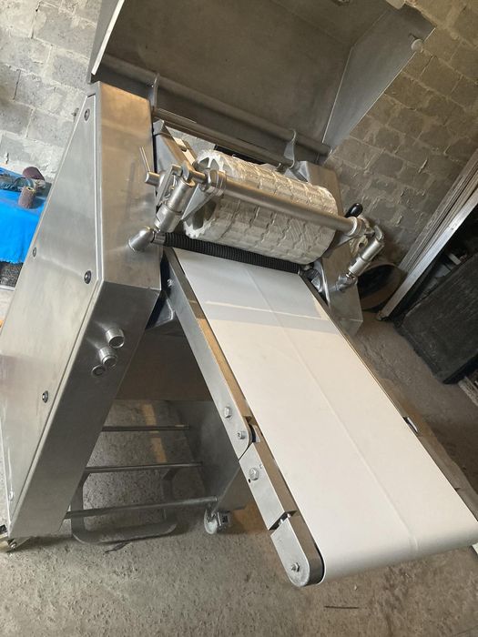 Шкіроз’ємна машина Maja ESB 4434/1. Лізовочна машина