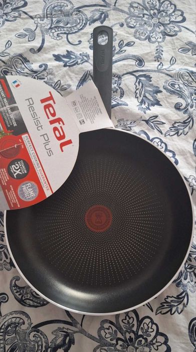 Patelnia Tefal 28cm