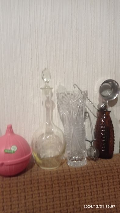 Бокалы набор чешские Ваза хрустальная и чешская красная