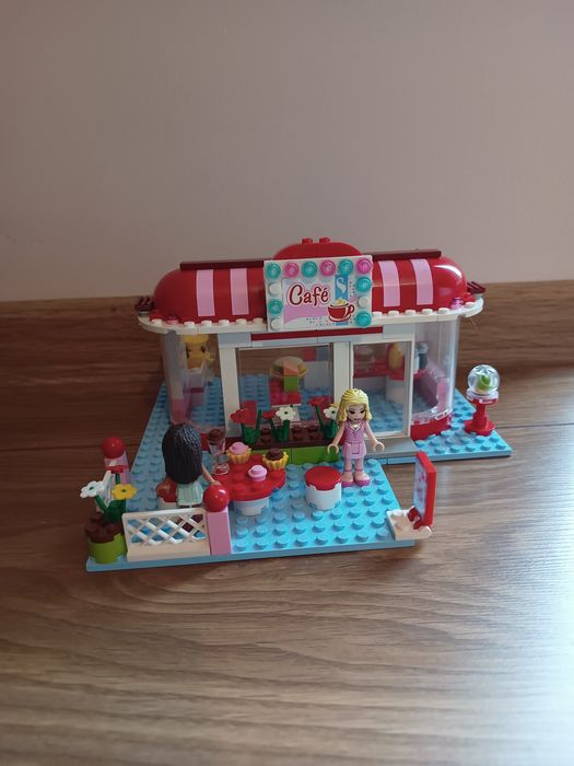 LEGO Friends 3061. Kawiarnia HEARTLAKE.
