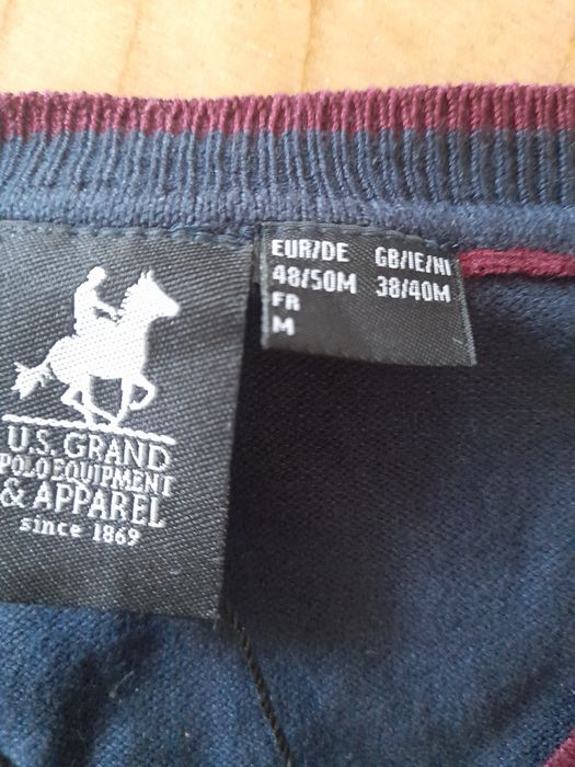 Granatowy sweter męski w serek rozm.48/50 nowy