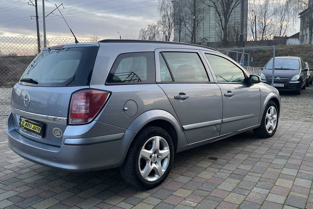 Opel Astra  2008