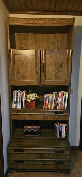 Estante / Móvel / Apoio