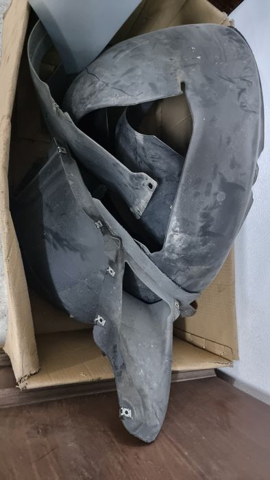 VW Golf 5 MK 5 . Para choques frontall, cavas das rodas, grelhas, sim