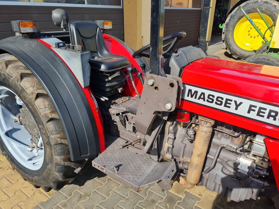 Massey Ferguson 374V