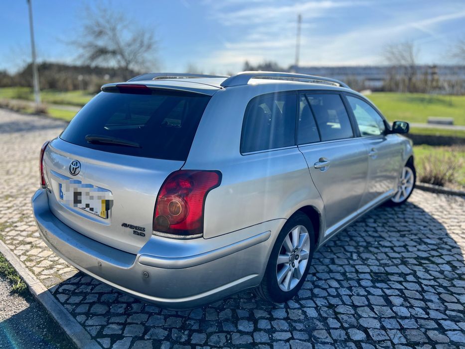 Toyota Avensis — fotografia 2