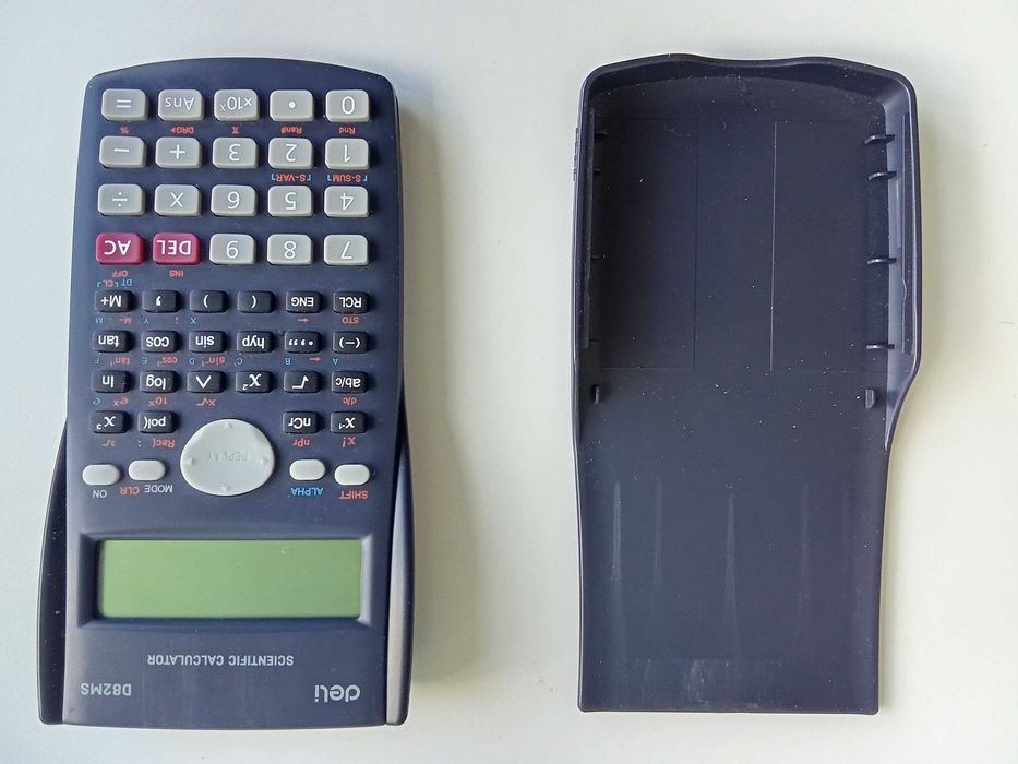 Calculadora Científica D82MS
