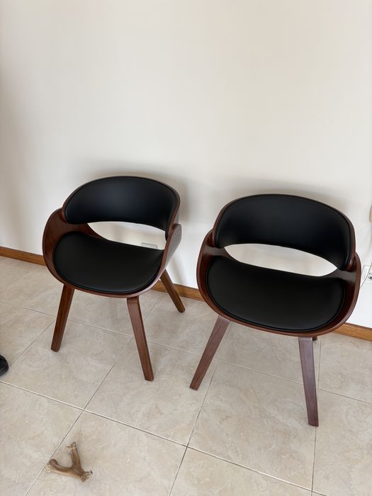 2 Cadeiras nordicas estofadas