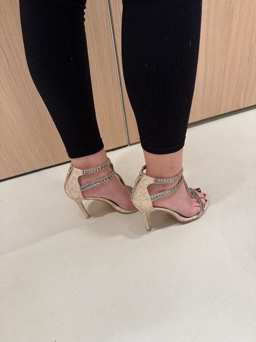 Buty szpileczki rozm. 39