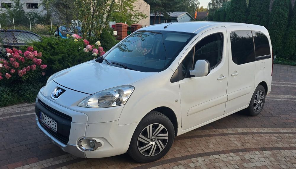 Peugeot Partner TEPEE # euro 5 # z Austrii # niski przebieg # hak #