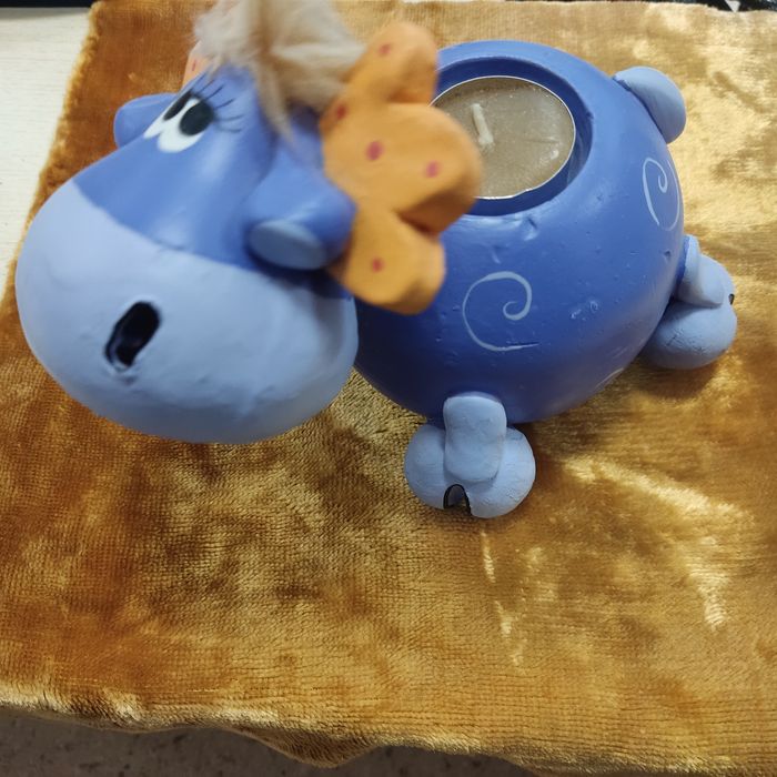 Skarbonka że świecznikiem Ceramiczna krówka