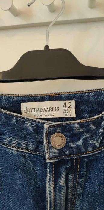 Jeansy stradivarius D92