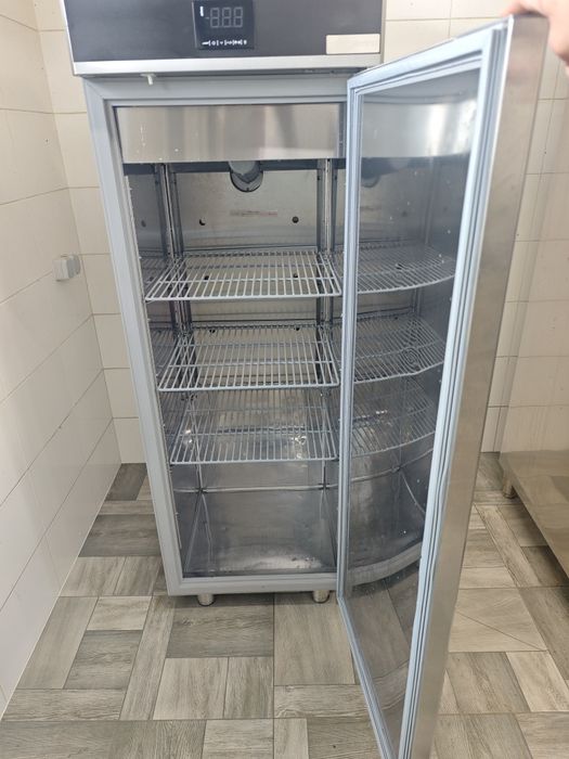 Морозильна шафа 400 л Ggmgastro 2020 рік