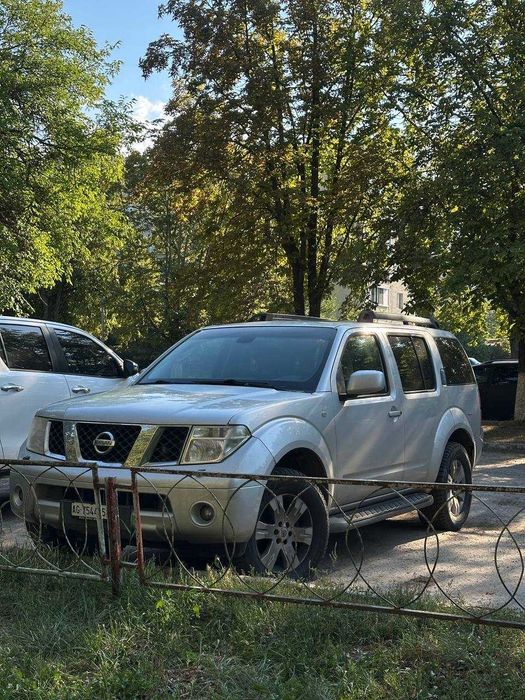 Nissan pathfinder