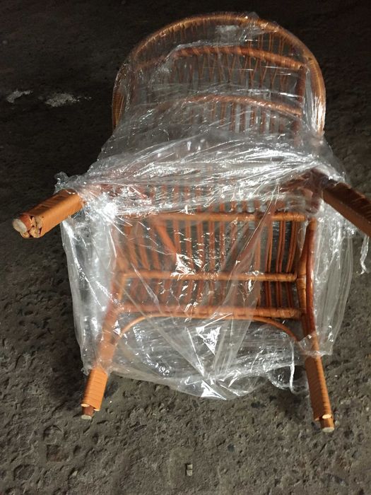 кресло плетённое из лозы