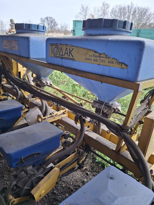 Зернова сівалка точного висіву Тодак