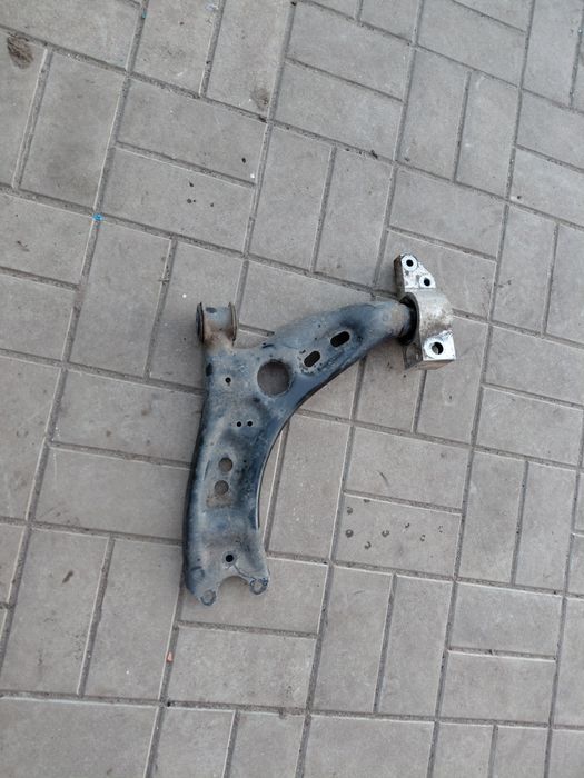 Рычаг левый шкода октавия а5.