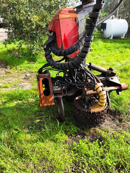 Máquina de corte florestal