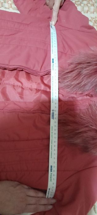 Продам пальто на девочку