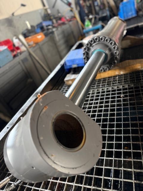 Mecalac new hydraulic cylinder cylinder diameter 215mm