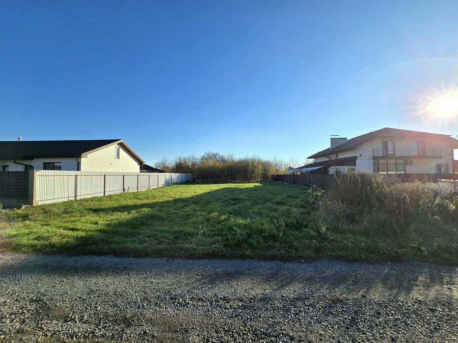 ПРОДАЖ гарної земельної ділянки в популярному районі поруч з Ужгородом