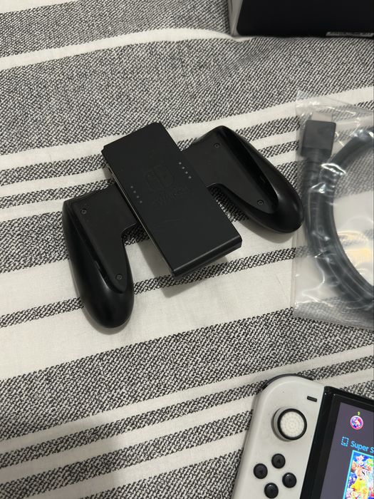 Nintendo Switch OLED 64gb