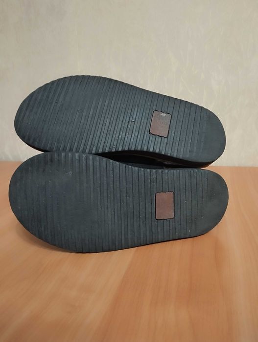 Черевики жіночі зимові 36 розмір, довжина устілки 22 см.