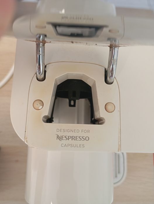 Máquina cápsulas Nespresso Delllonghi Latissima One - Avariada