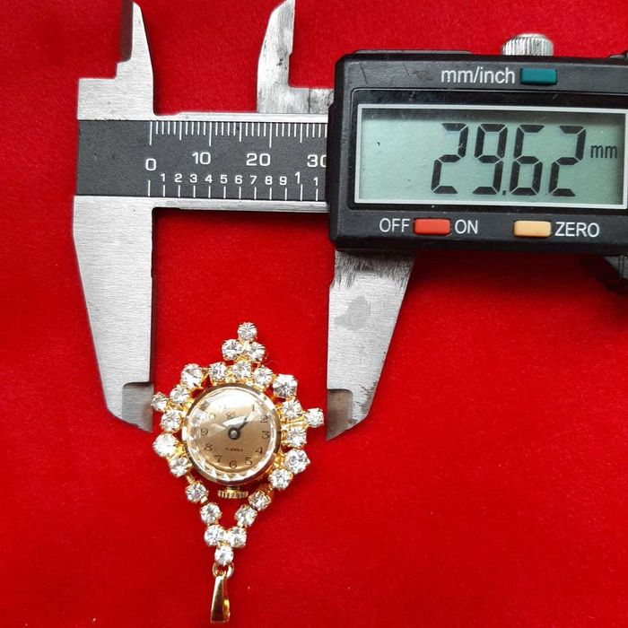 Вінтажний механічний кулон- годинник Clipper 17 Jewels ( на ходу)