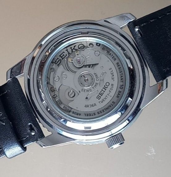 Extremamente raro Relógio Seiko 5 Sport automatico. Escala mundial.