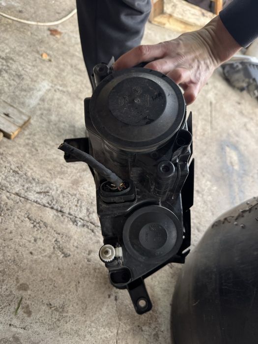 Фара ліва Vw Passat B6 галоген