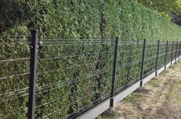 Montaż ogrodzeń betonowych / Siatki panelowej