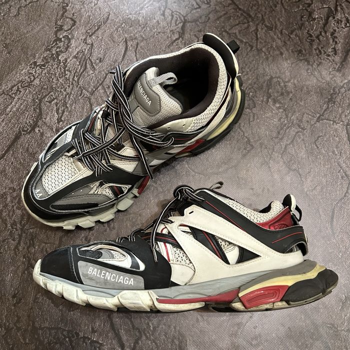 Balenciaga track