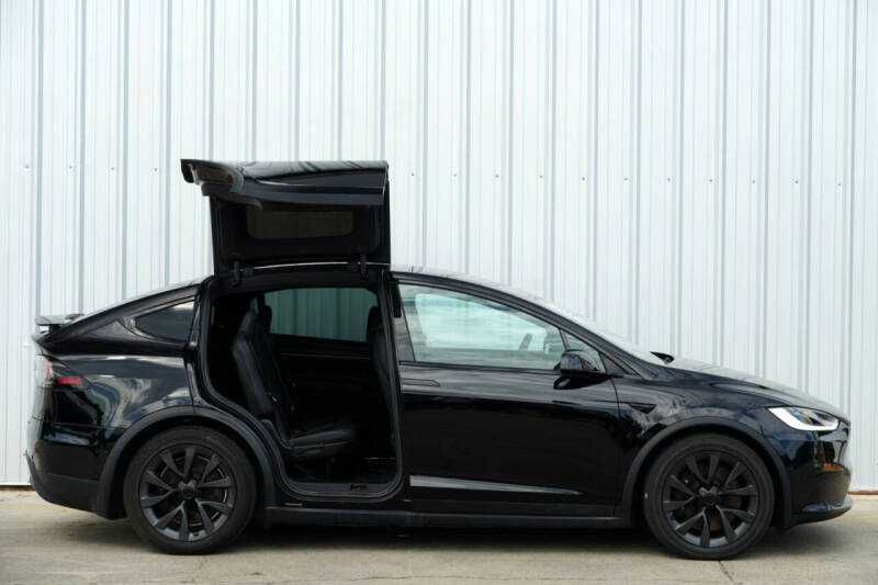 2023 Tesla Model X Standard Range