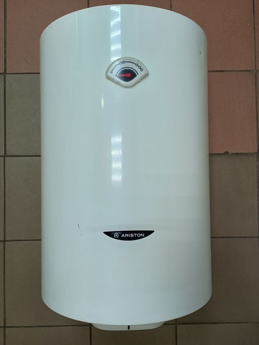 Бойлер водонагреватель 80л.