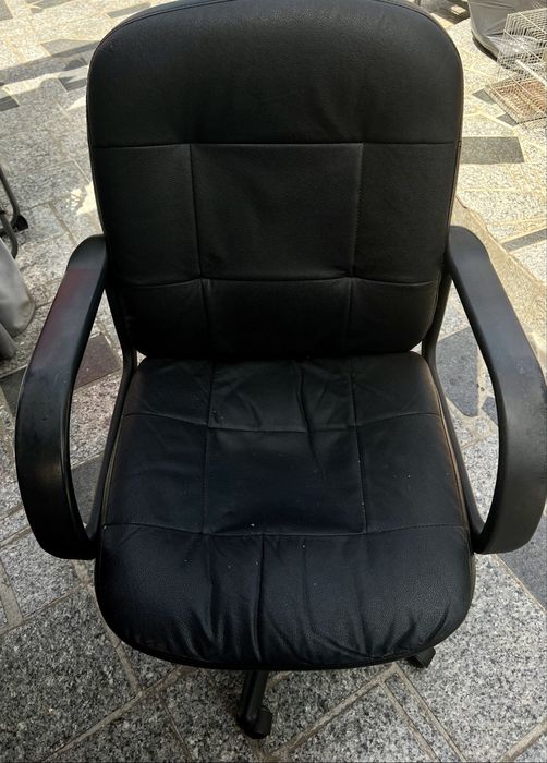Cadeira de Escritório Preta