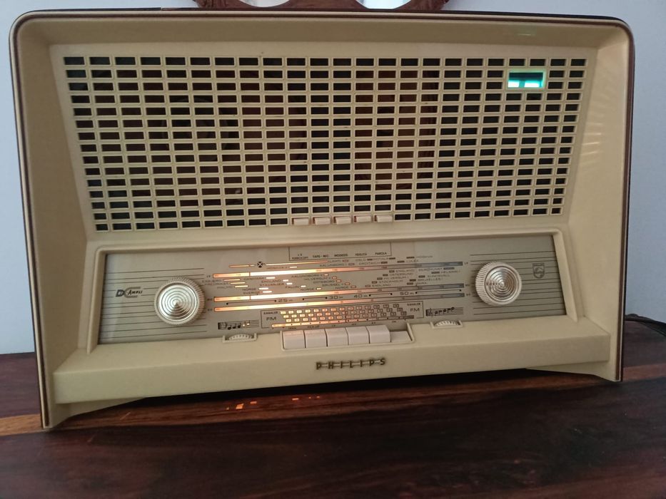 Radio Phiilips Bi - Ampli B6 X 82A tube radio