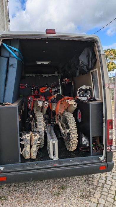 Mercedes Sprinter autocaravana dormitório