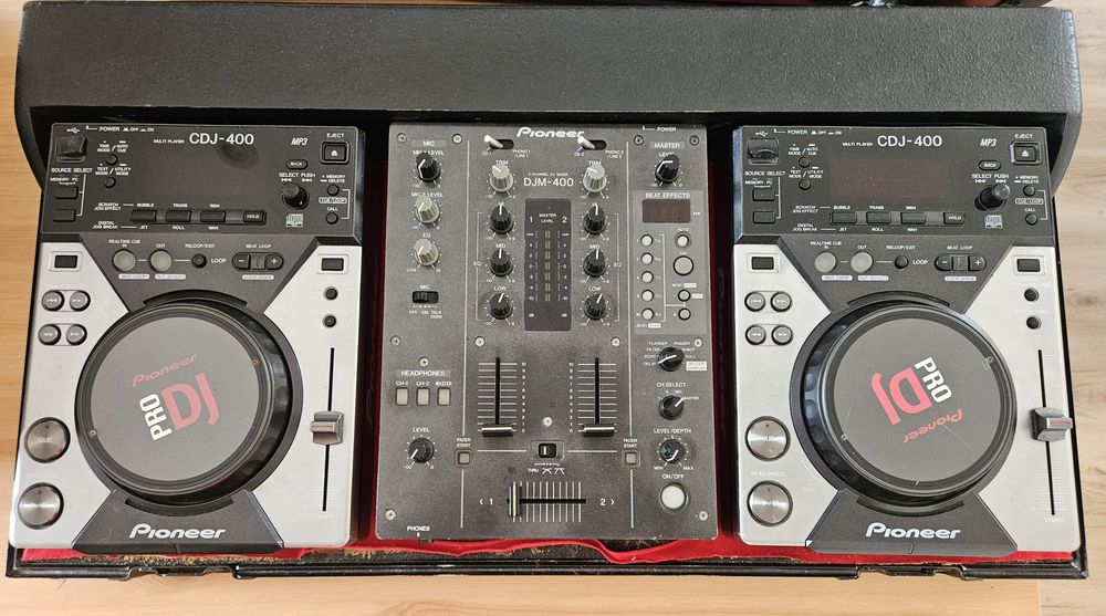 2x CDJ-400 + DJM-400 + case Pioneer DJ