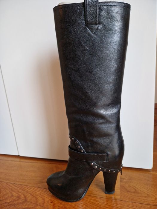 Botas salto em pele genuína