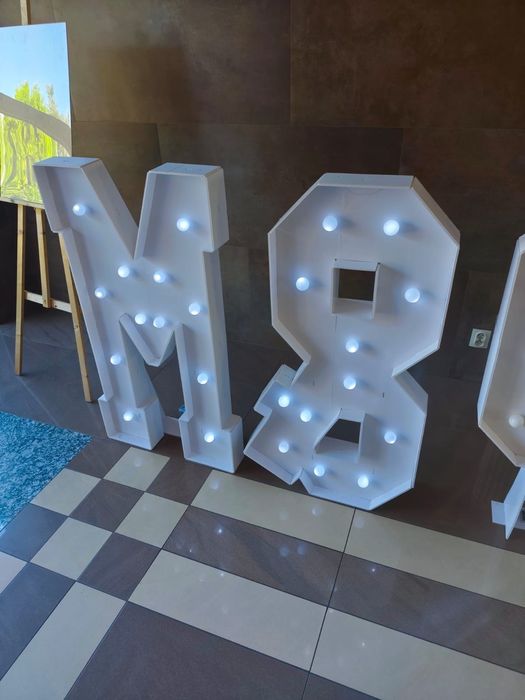 Litery M & P podświetlane 3D LED