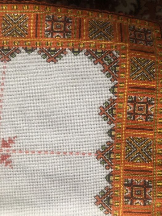 Вишивана серветка