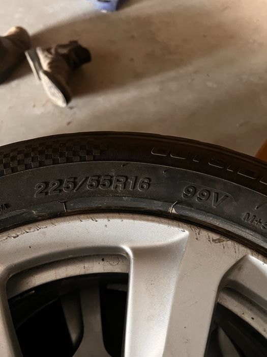 Jantes AUDI 225/55R16 com pneus como novos